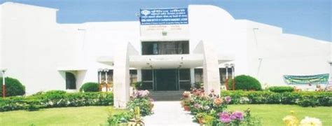 institute of cooperative management lucknow.
